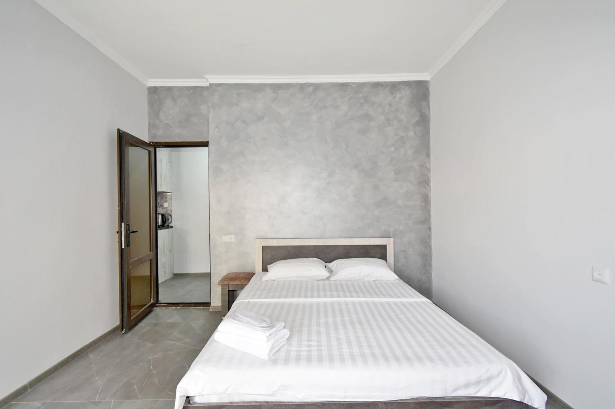 Sirik Hotel Armavir Buitenkant foto